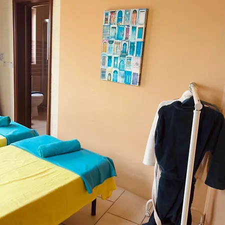 250 Yo Tal-bambinu Boutique Nyaraló *