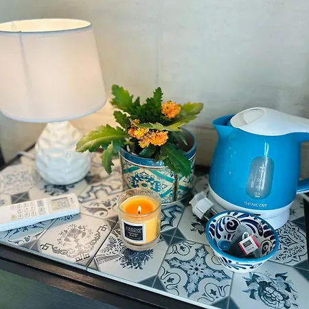 250 Yo Tal-bambinu Boutique Nyaraló