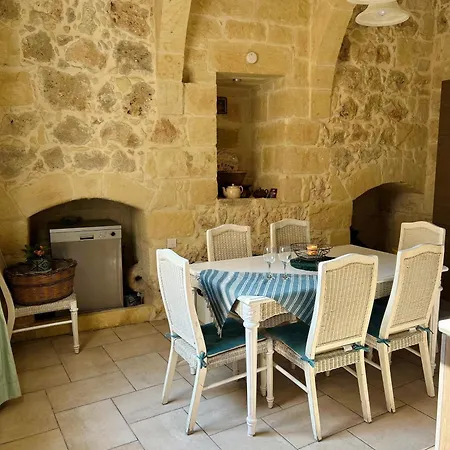 250 Yo Tal-bambinu Boutique *