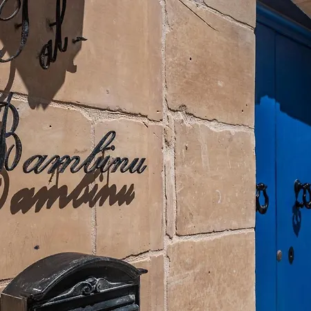 250 Yo Tal-bambinu Boutique Xaghra