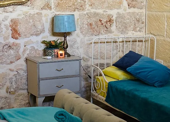 250 Yo Tal-bambinu Boutique